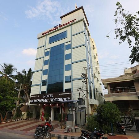 Oyo 15115 Hotel Ramcharan Residency Тирупати Экстерьер фото
