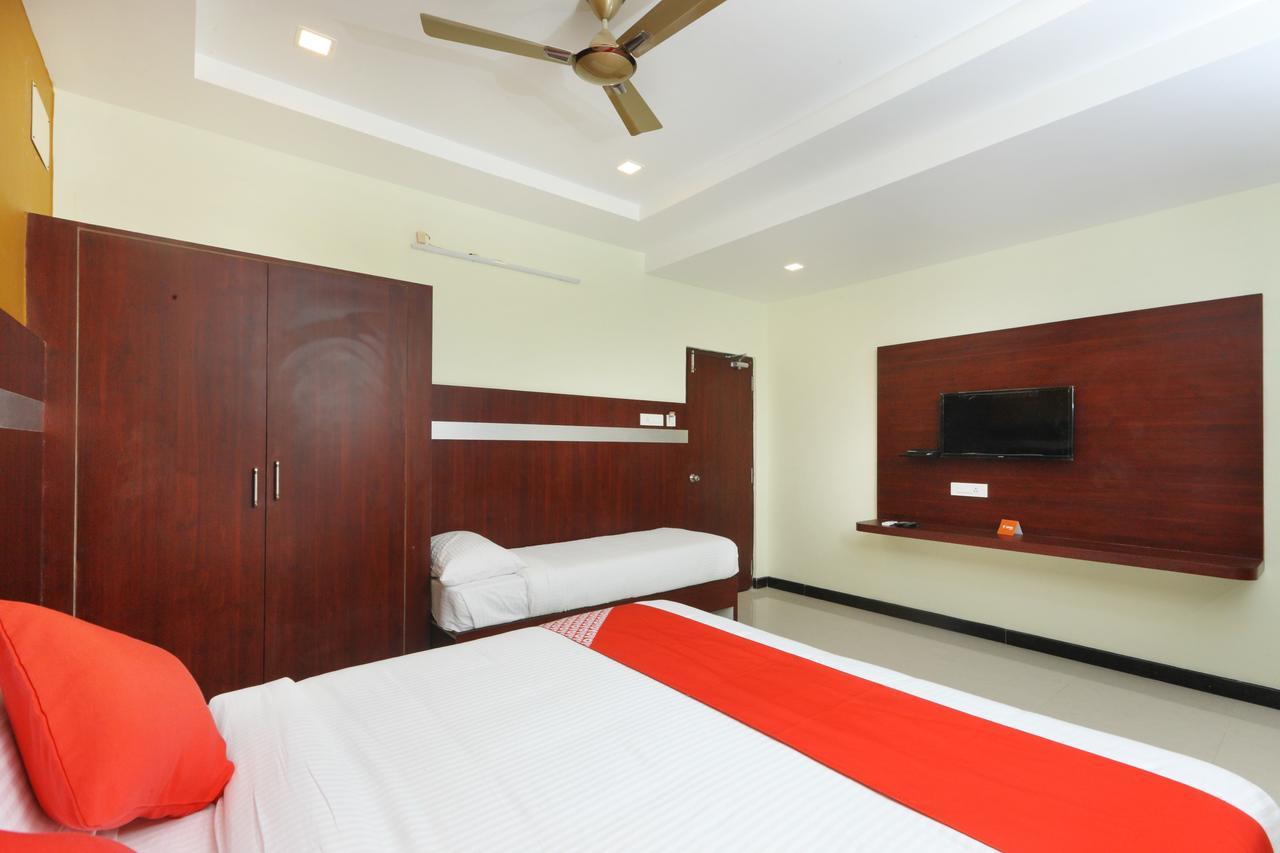 Oyo 15115 Hotel Ramcharan Residency Тирупати Экстерьер фото