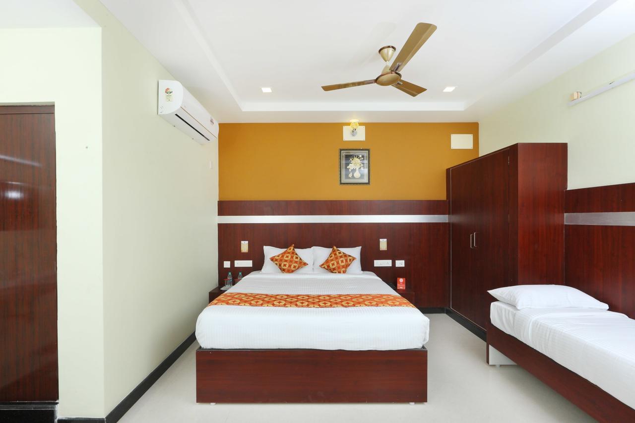 Oyo 15115 Hotel Ramcharan Residency Тирупати Экстерьер фото