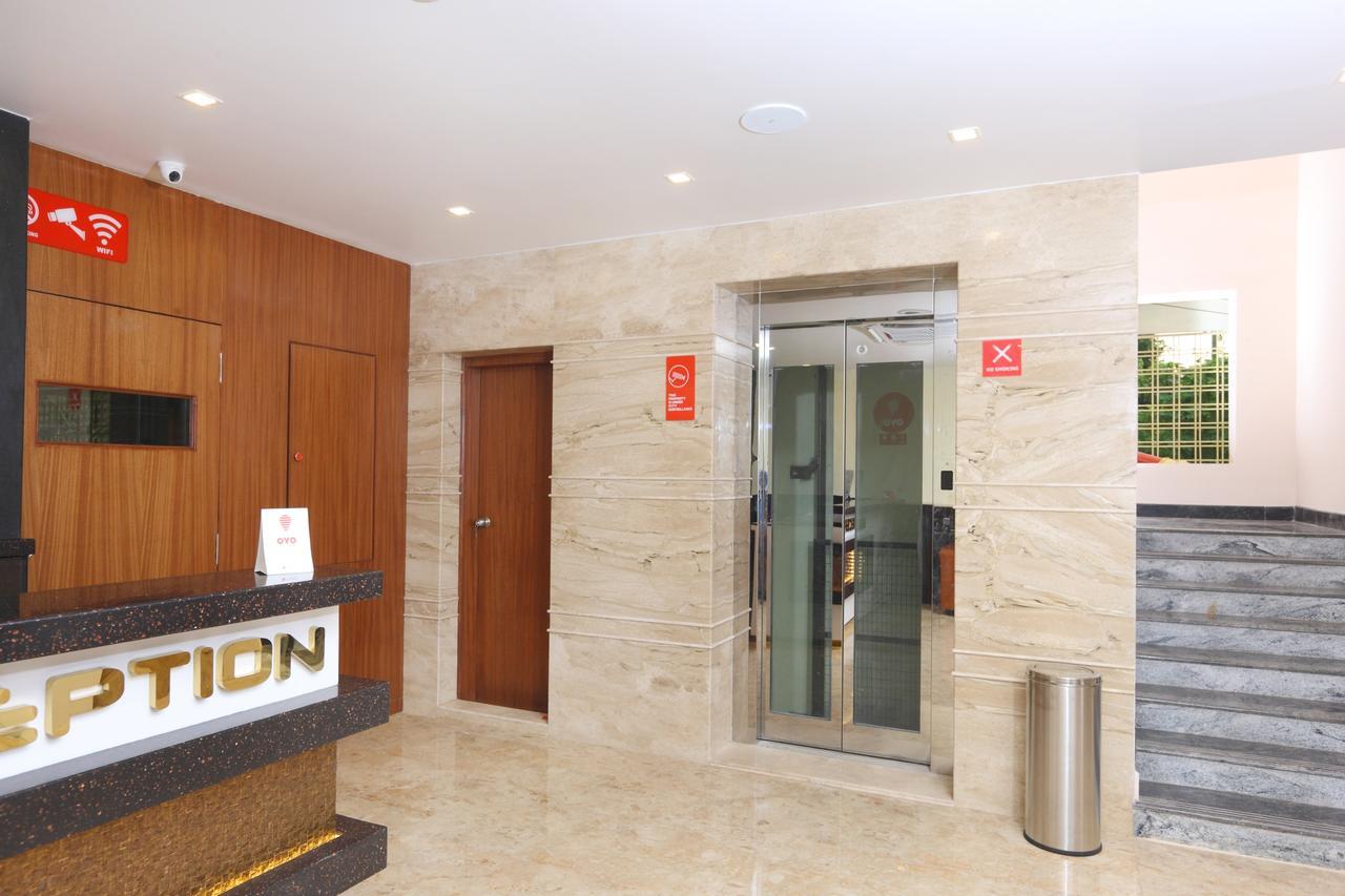 Oyo 15115 Hotel Ramcharan Residency Тирупати Экстерьер фото