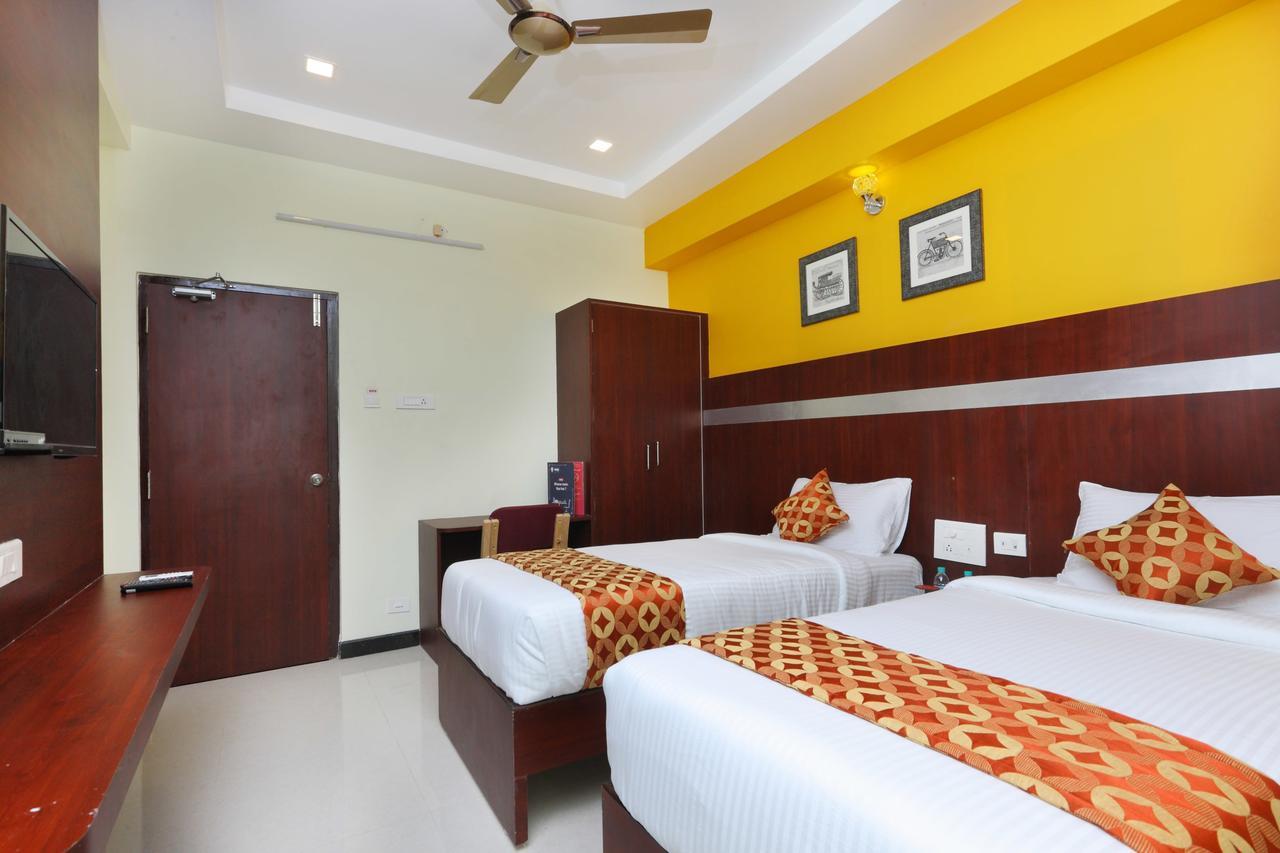 Oyo 15115 Hotel Ramcharan Residency Тирупати Экстерьер фото