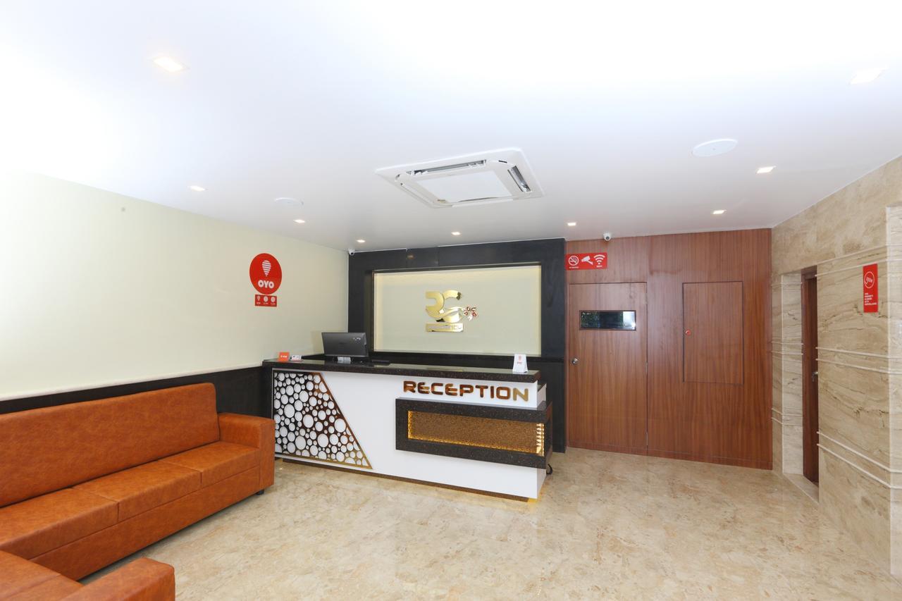 Oyo 15115 Hotel Ramcharan Residency Тирупати Экстерьер фото